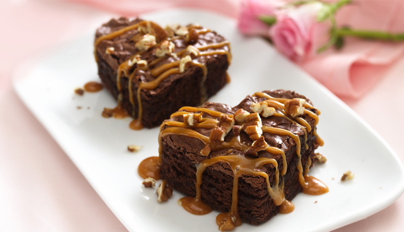 Caramel-Drizzled Brownie Hearts