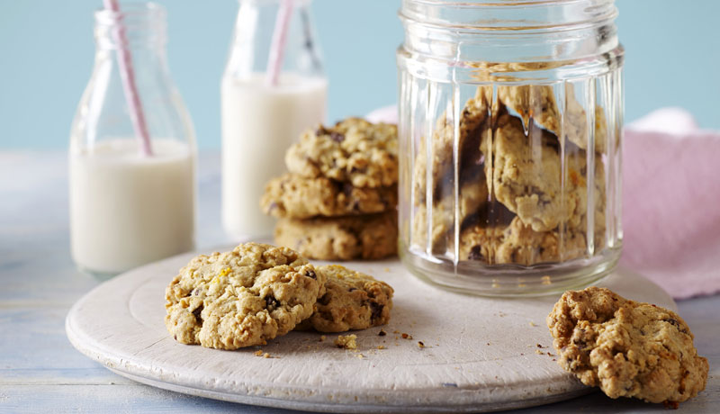 Chocolate Chip Oatmeal Cookies Recipe