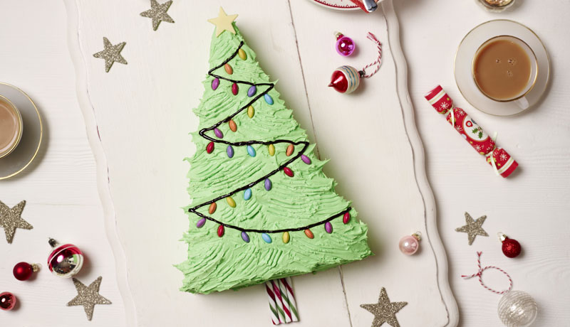 How to Make a Christmas Tree Cake 