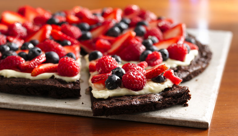 Gluten-Free Brownie and Berries Dessert Pizza
