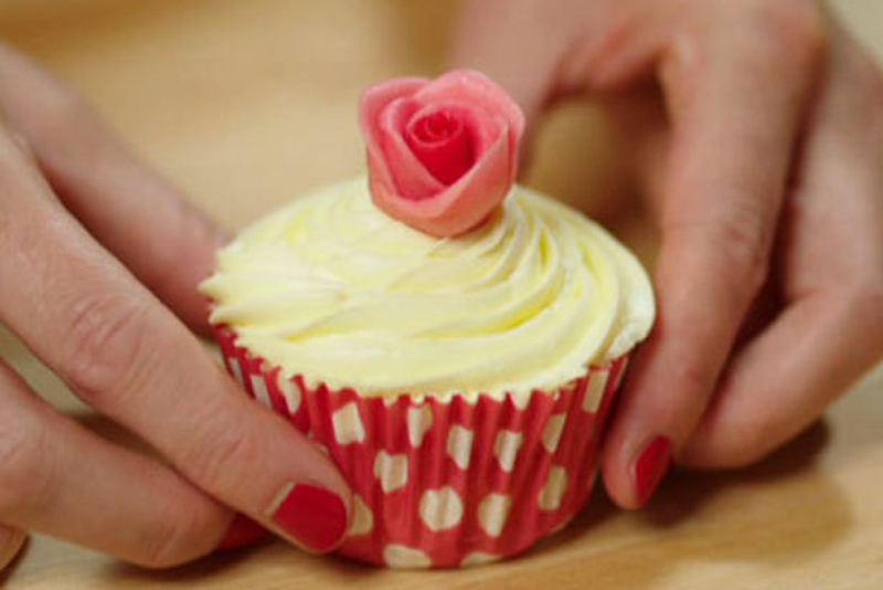 How to Make Sugar Paste Roses