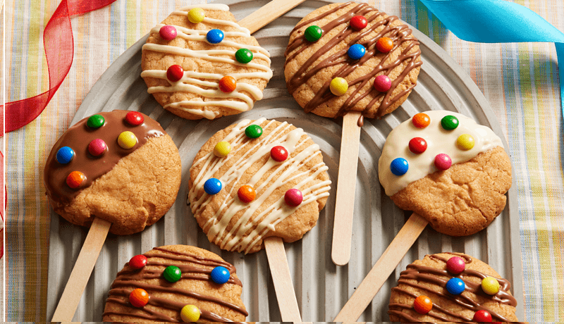 Rainbow Cookie Pops