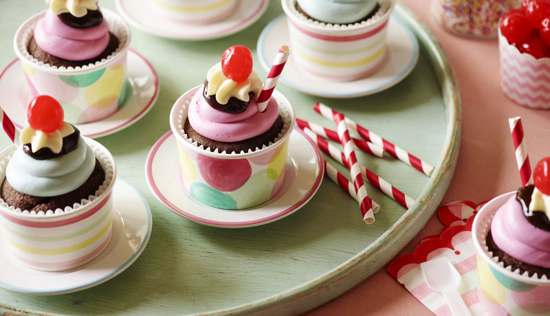 Simple Ice Cream Sundae Cupcakes