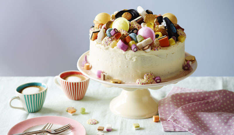 Vanilla Icing Cake with Retro Sweets